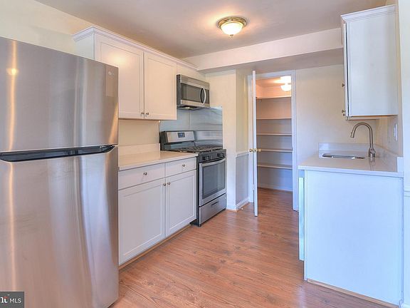 5th image of 4520 Arendale Sq