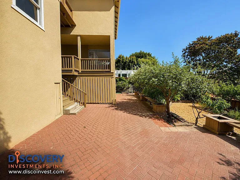 327 San Carlos Ave — Photo 61