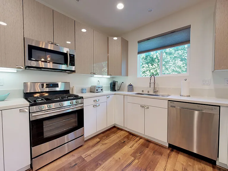 19725 Corbin Ln — Photo 12