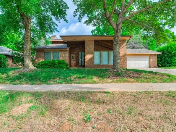 1111 Robin Hood Ln, Norman, OK 73072