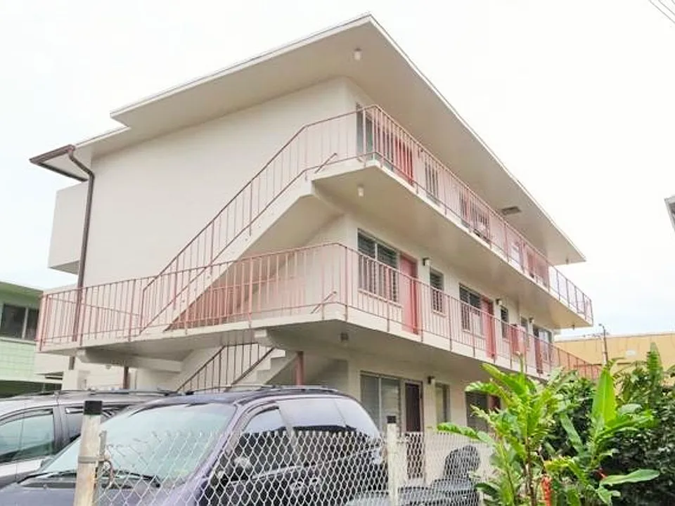 1046 Wong Ho Ln