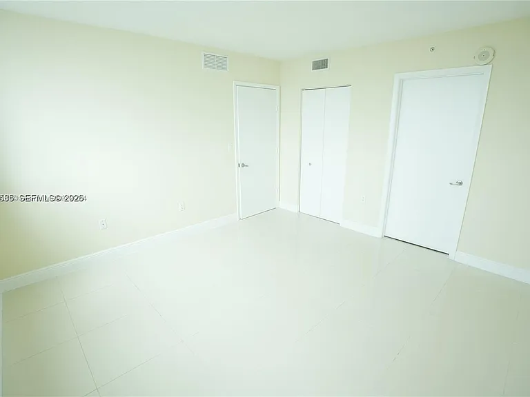 1861 NW South River Dr #2503 — Photo 5