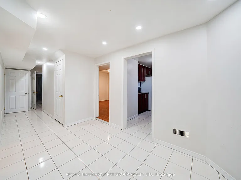 5 Claresholme Dr — Photo 7