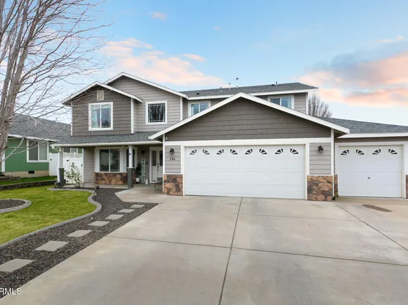 204 Clemans Ave, Moxee, WA 98936