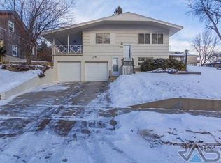 1108 E 38th St, Sioux Falls, SD 57105