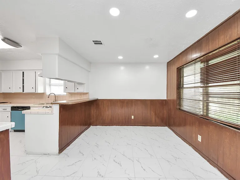 9131 Rentur Dr — Photo 11