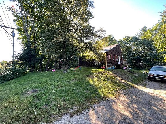 5th image of 319 Sokokis Ave
