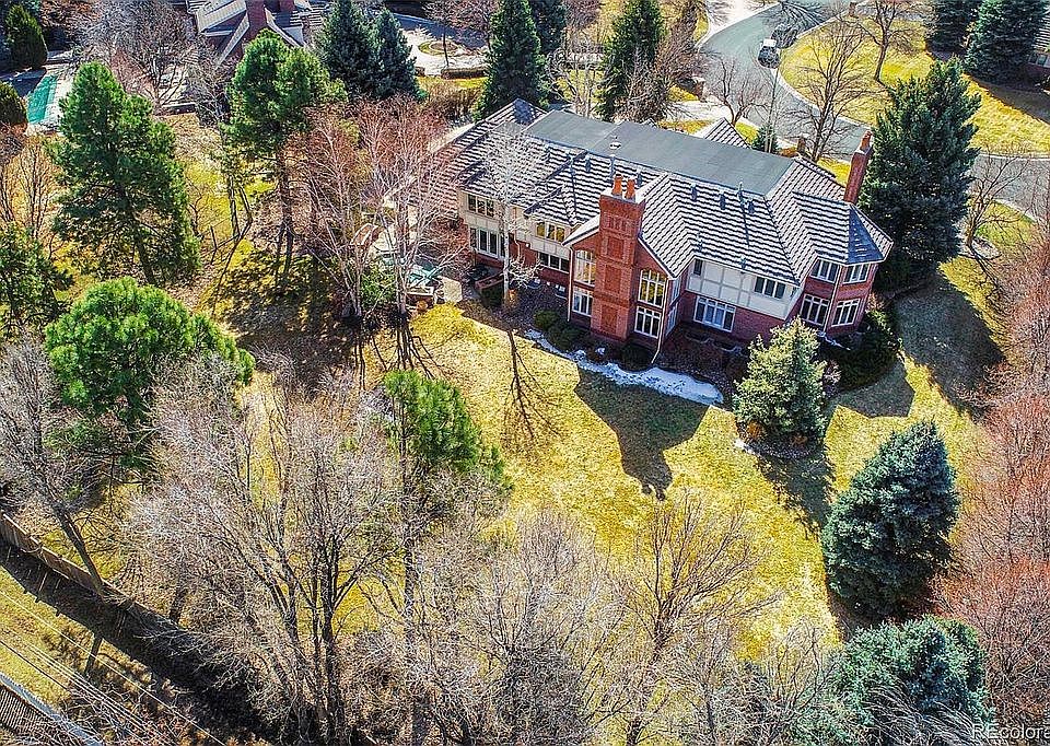 2nd image of 5 Cherry Hills Farm Ct