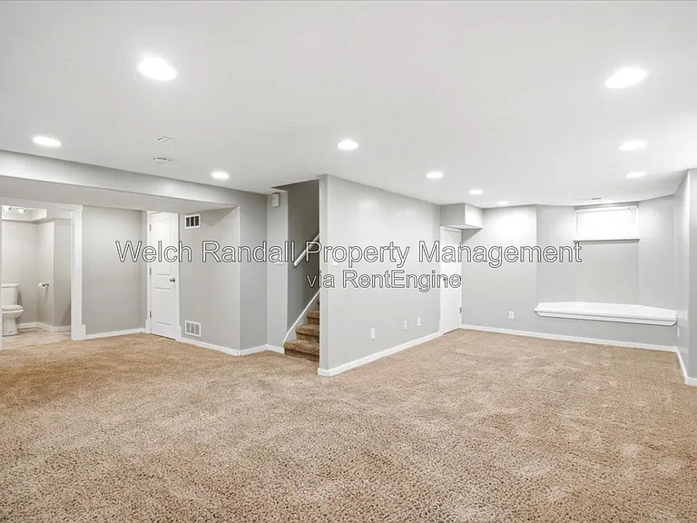 425 E Center St — Photo 17