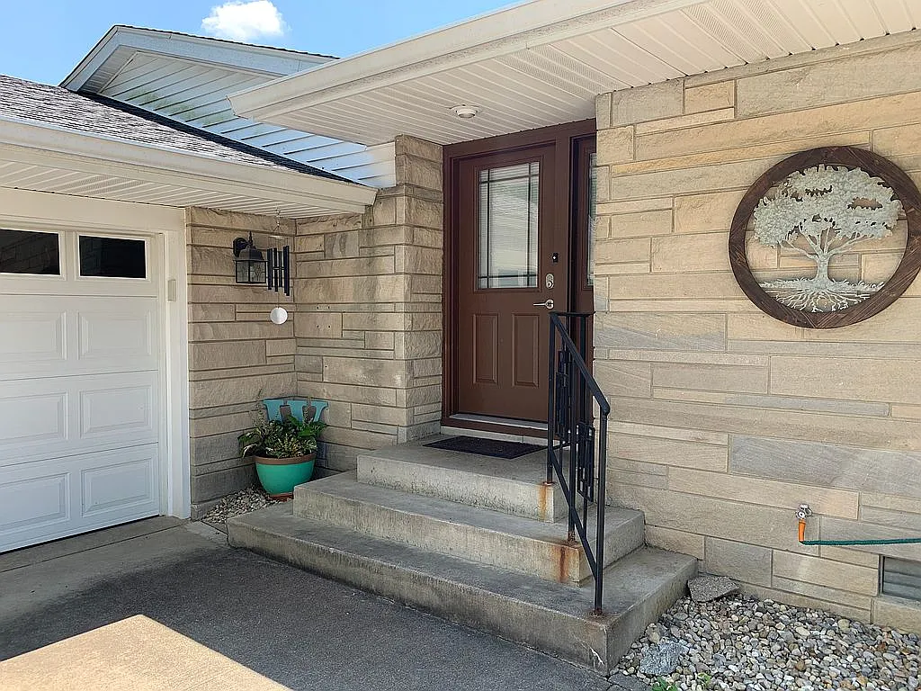 405 S Cory Ln photo 1