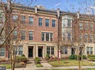 854 Regents Sq #342, Oxon Hill, MD 20745