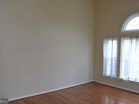 4th image of 13121 Lazy Glen Ct