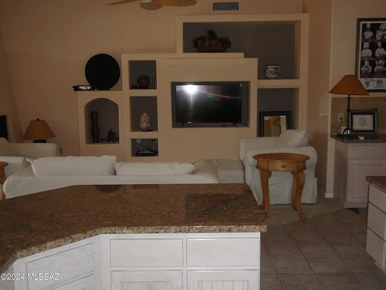 65535 E Desert Side Dr — Photo 11