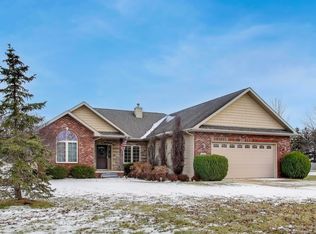 10055 Wisteria Lane St, Saint John, IN 46373