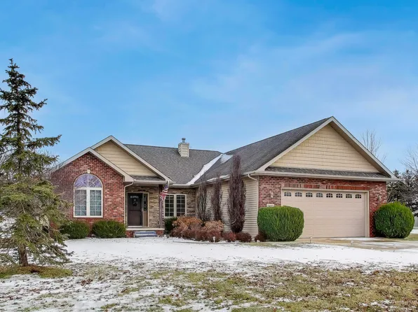 10055 Wisteria Lane St, Saint John, IN 46373