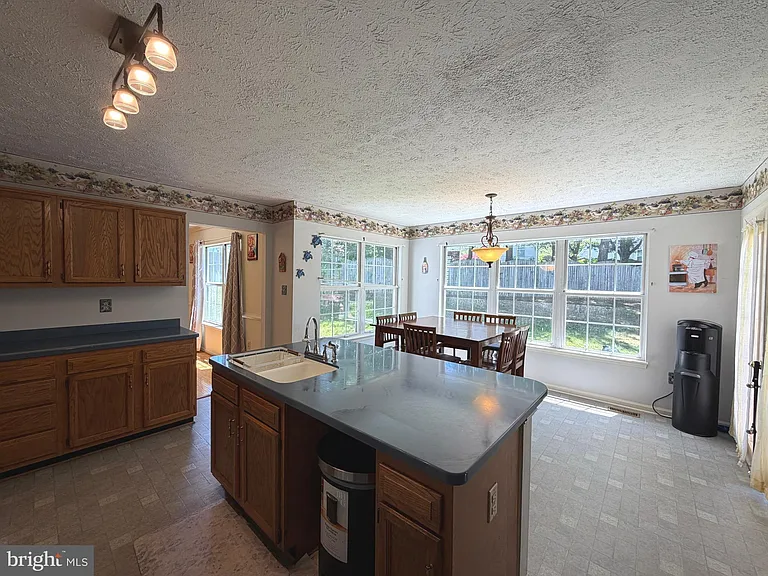 407 Tamarack Cir — Photo 13