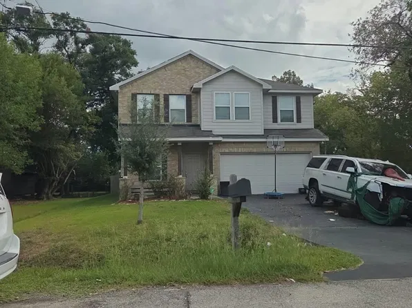9043 Brandon St, Houston, TX 77051