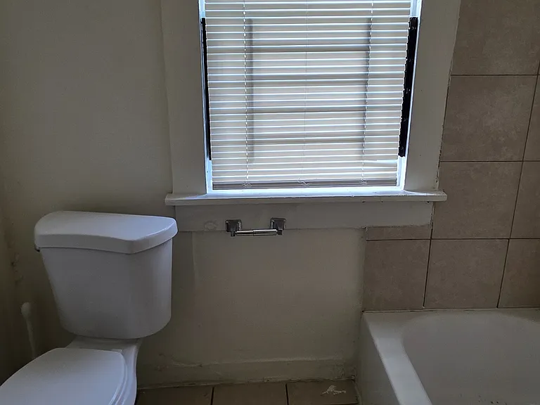 4001 Derby Manor Dr #1E — Photo 8