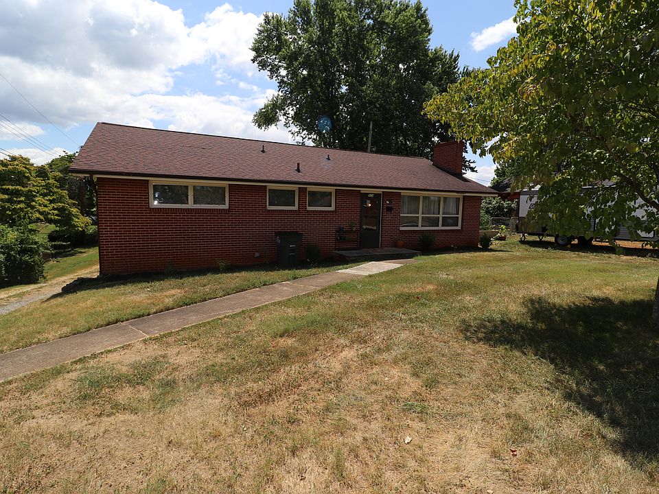 1st image of 909 Whippoorwill Ln