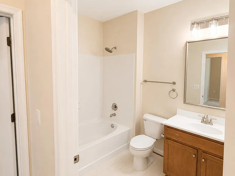 3810 Lightfoot St #109 — Photo 11