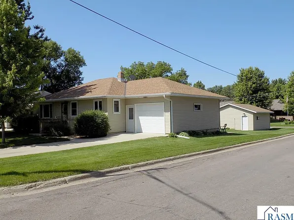 784 Ash Ave, Gibbon, MN 55335