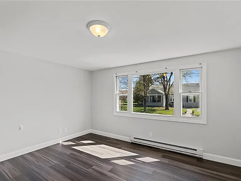 19 Harris St #19 — Photo 11