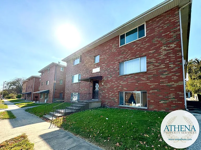 333 N Frederick St — Photo 10