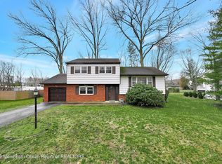 13 Eliot Rd, Manalapan, NJ 07726