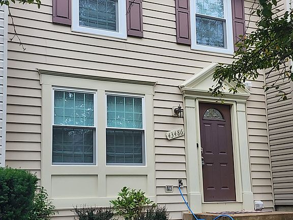 2nd image of 43486 Postrail Sq #1