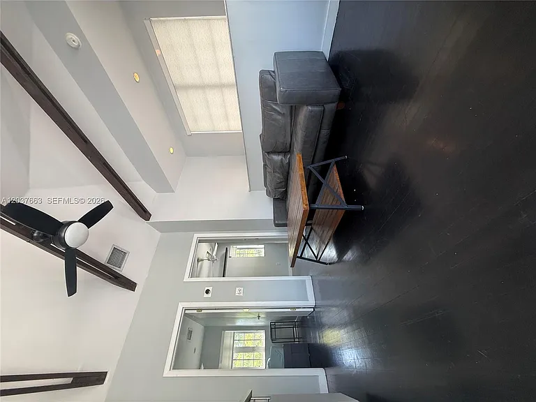 912 Euclid Ave #2 — Photo 16
