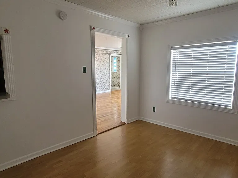 2709 S. Van Buren — Photo 6