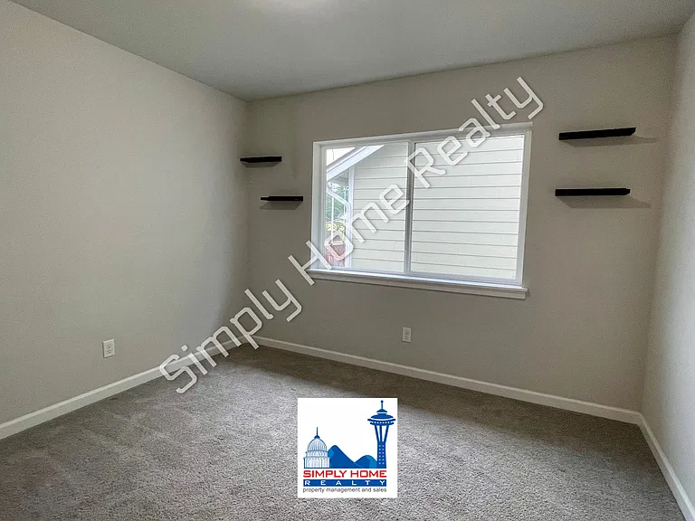 6653 Percy Ln SE — Photo 16