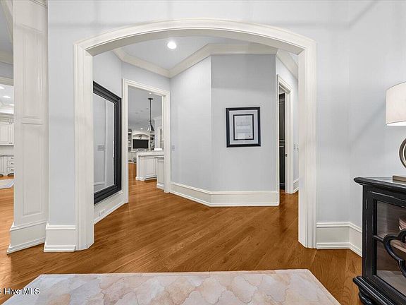 5th image of 1 Woodward Place