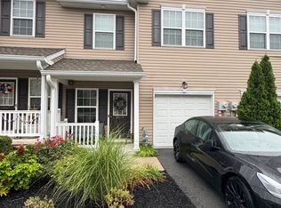 2269 Rising Hill Rd, Whitehall, PA 18052