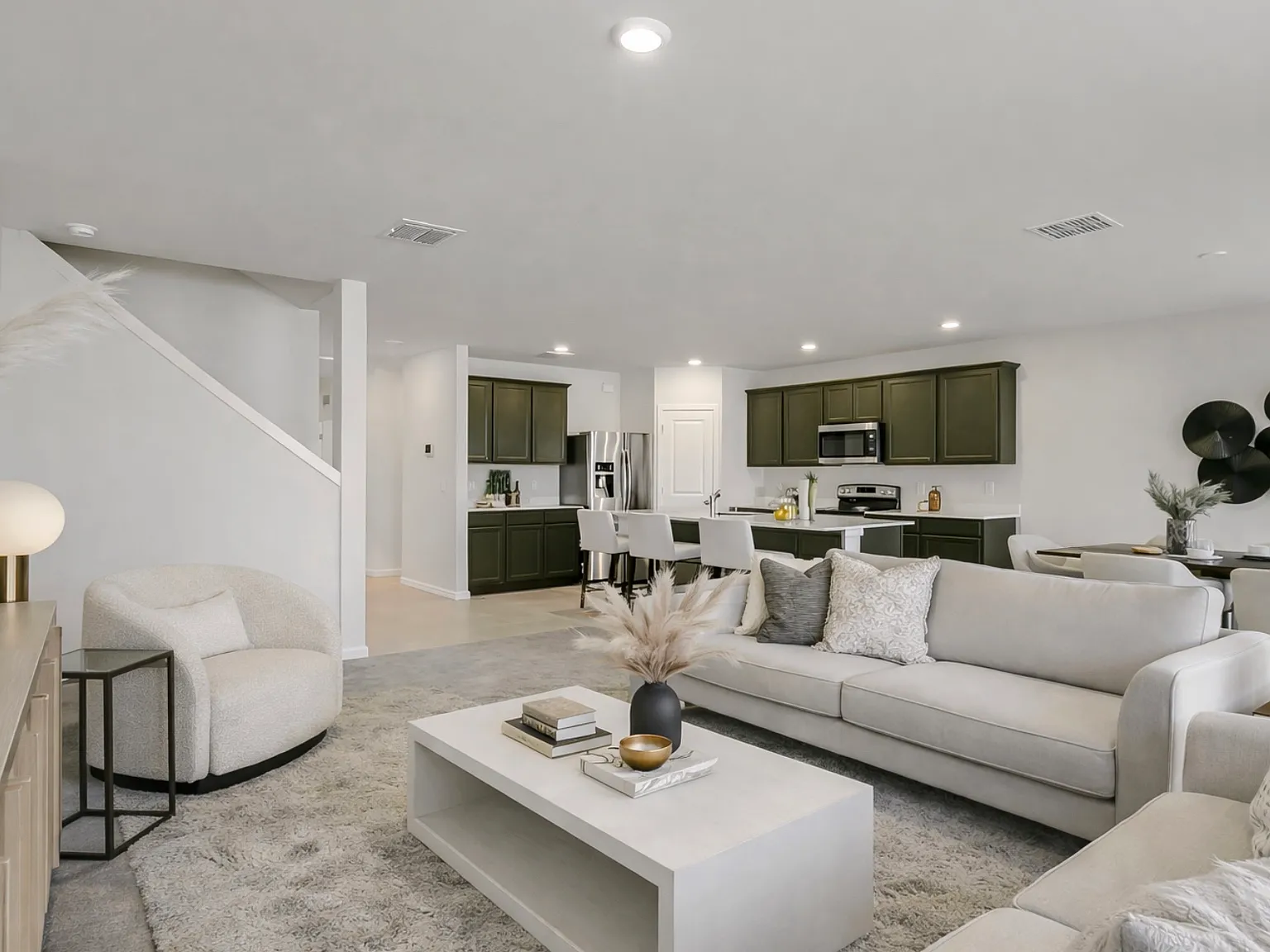 4 bed, 3.5 bath, 2950 sqft, $3,400 — Photo 4