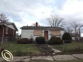 2nd image of 4346 Lumley St