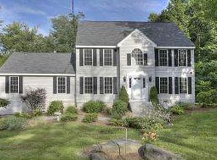 44 Lady Slipper Ln, Chester, NH 03036