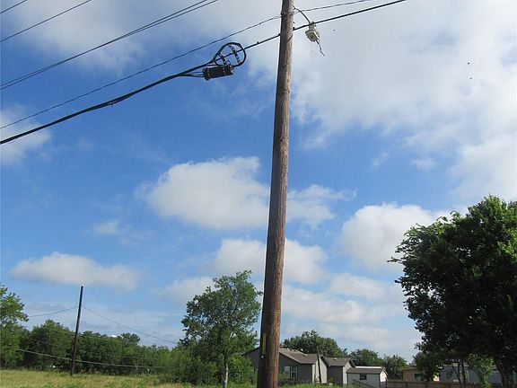 3rd image of 500 Arnold Dr