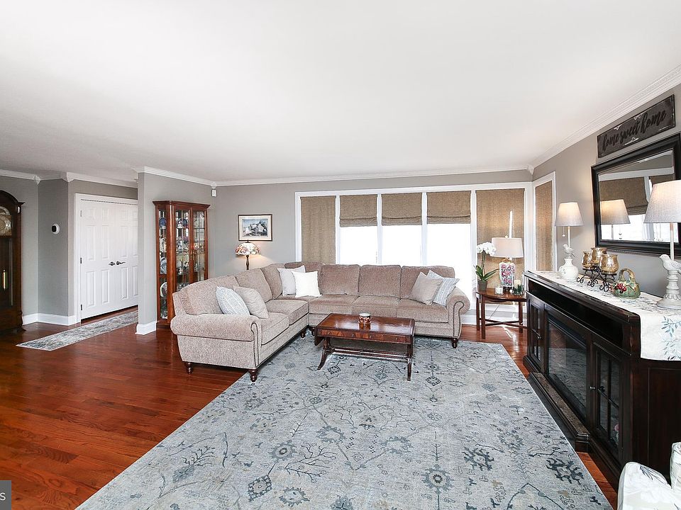 36 Chapel Hill Rd, Huntingdon Valley, PA 19006 | Zillow