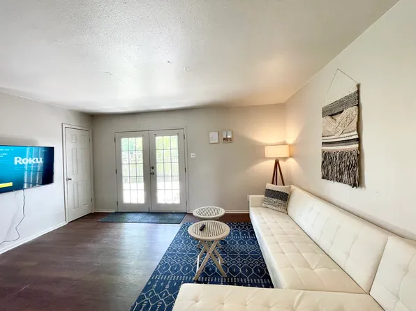 2413 Mission Hill Dr, Austin, TX 78741