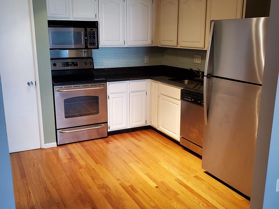 1st image of 4355 Maryland Ave APT 227