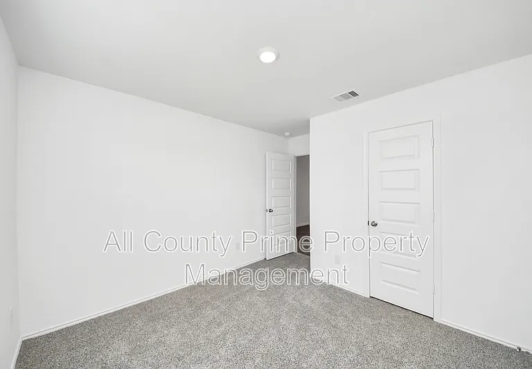 2007 Woodlark Way — Photo 6