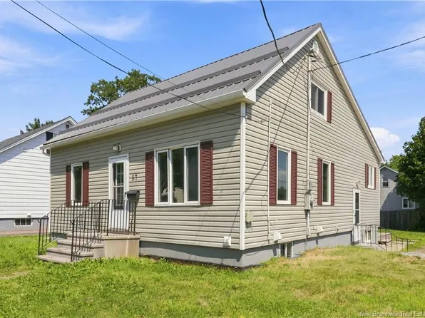 87 Jones St, Moncton, NB E1C 6J7