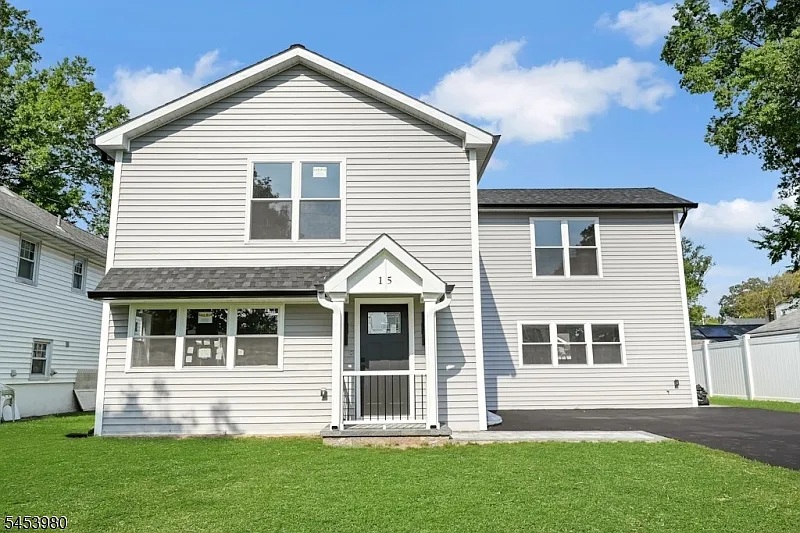 4 bed, 3.0 bath, $4,500 — Photo 1