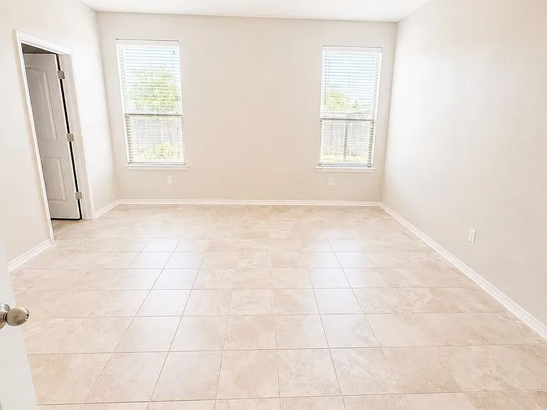 15322 Saber Point — Photo 7