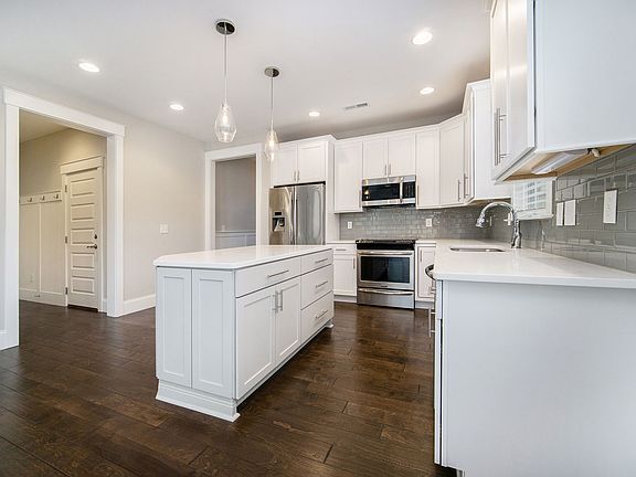 5th image of 1806 Southridge Dr