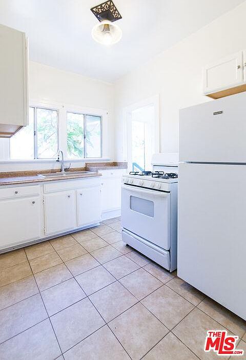 1st image of 1431 Silver Lake Blvd #3