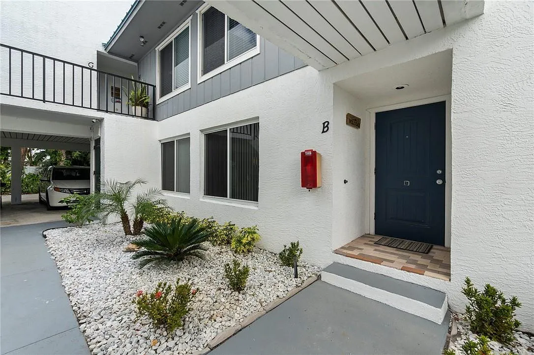 1180 Carlton Ct — Photo 1