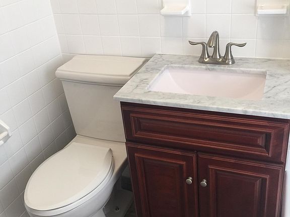 3rd image of 173 Roosevelt Ave #173