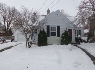 616 Archie Pl, Sycamore, IL 60178